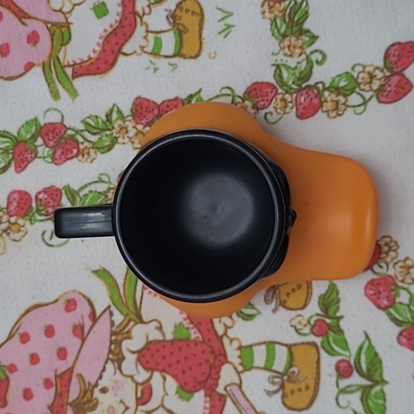 Vintage Looney Tunes Daffy Duck Plastic Mug - Picture 2 of 4